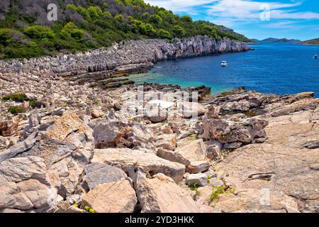 Parco naturale Telascica sull'isola di Dugi Otok con vista spiaggia in pietra Foto Stock