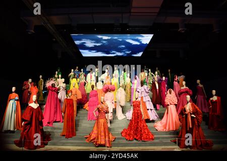 Forever Valentino Exhibition al M7 Design and Technology Museum di Doha, Qatar Foto Stock