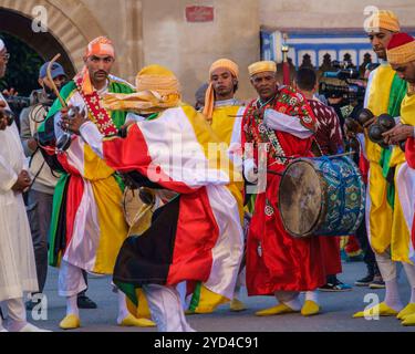 Gnawa / Gnaoua musicisti al festival di Essaouira, Marocco Foto Stock