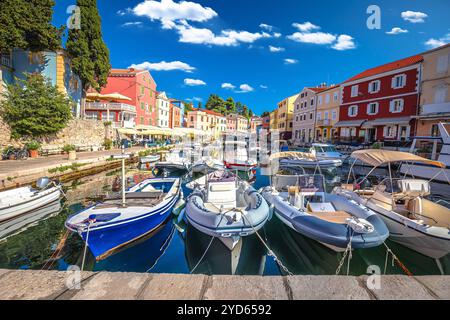 Baia veli losinj e vista colorata dell'architettura Foto Stock