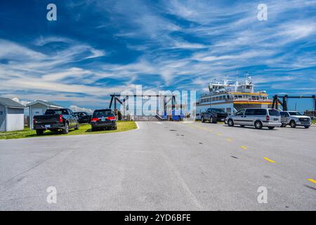 Cedar Island, NC, USA - 13 agosto 2022: Un cartello di benvenuto al punto d'ingresso del parco Foto Stock