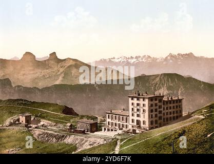 Rochers de Naye Grand Hotel, e ferrovia, Lago di Ginevra, Svizzera , storico, riproduzione restaurata digitalmente da un originale del XIX secolo, data record non dichiarata Foto Stock