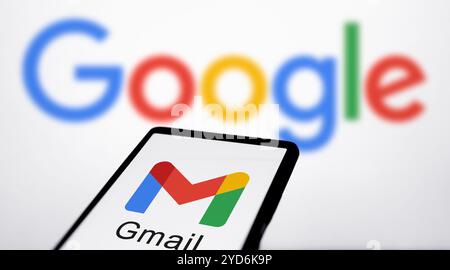 Dacca, Bangladesh - 06 maggio 2024: Il logo Google Gmail viene visualizzato sullo smartphone. Foto Stock