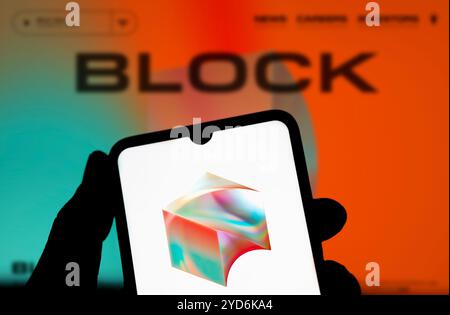 Dhaka, Bangladesh - 06 maggio 2024: Sullo smartphone viene visualizzato il logo Block. Foto Stock