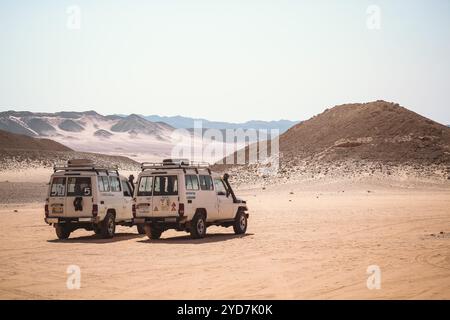 DAHAB, EGITTO Jeep car nel deserto del Sahara, safari nel deserto in Egitto Sinay Jeep Foto Stock