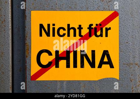 Adesivi non per la Cina, Henrichshuette, parti della società sono stati venduti alla Cina, Hattingen, Germania Foto Stock