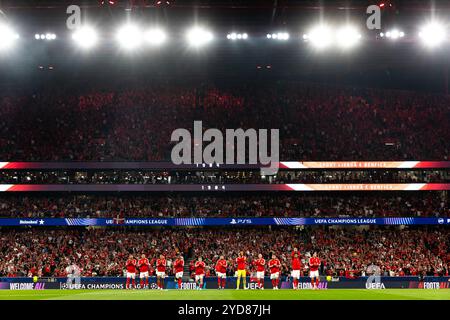 Lisboa, Portogallo. 23 ottobre 2024. SL Benfica giocatori prima dell'inizio della partita di fase MD3 della UEFA Champions League 2024/25 tra SL Benfica e Feyenoord all'Estadio da Luz. Punteggio finale; SL Benfica 1 : 3 Feyenoord. (Foto di David Martins/SOPA Images/Sipa USA) credito: SIPA USA/Alamy Live News Foto Stock