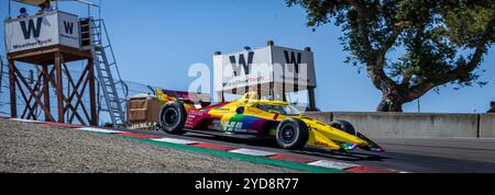 ALEX PALOU (10) di Barcellona, Spagna, pratica per il Firestone Grand Prix di Monterey al WeatherTech Raceway Laguna Seca di Salinas, CA. Foto Stock