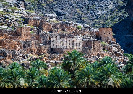 Rovine abbandonate del villaggio di Riwaygh AS-Safil Foto Stock