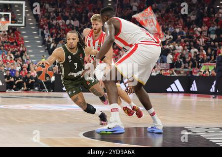 Nick Weiler-Babb (FC Bayern Basketball, #0) AM Ball. GER, FC Bayern Basketball vs. Olympiacos Piraeus, Basketball, Euroleague, Saison 2024/2025, 25.10.2024 foto: Eibner-Pressefoto/Marcel Engelbrecht Foto Stock