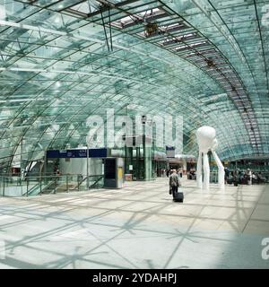 The Squaire, stazione ferroviaria a lunga percorrenza, aeroporto, Francoforte sul meno, Assia, Germania, Europa Foto Stock