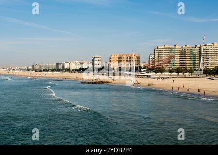 Praia de Matosinhos (spiaggia di Matosinhos) vicino al forte di San Francesco Saverio, Porto, Portogallo. Foto Stock