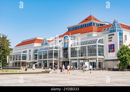 Turisti sulla via Heroes Monte Cassino a Sopot (Polonia) Foto Stock