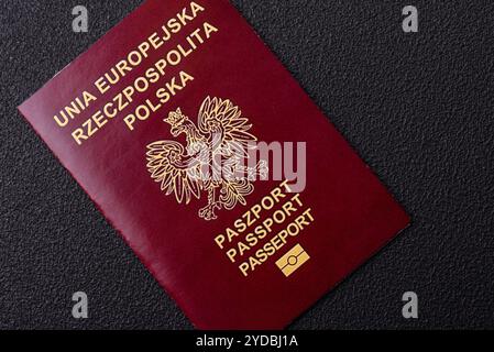 Passaporto internazionale cartaceo di un cittadino polacco Foto Stock