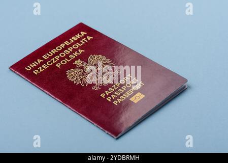 Passaporto internazionale cartaceo di un cittadino polacco Foto Stock