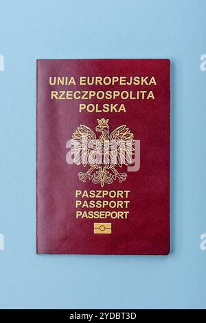 Passaporto internazionale cartaceo di un cittadino polacco Foto Stock