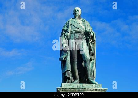 Monumento di Karl Friedrich sulla Schlossplatz a Karlsruhe, Germania Foto Stock