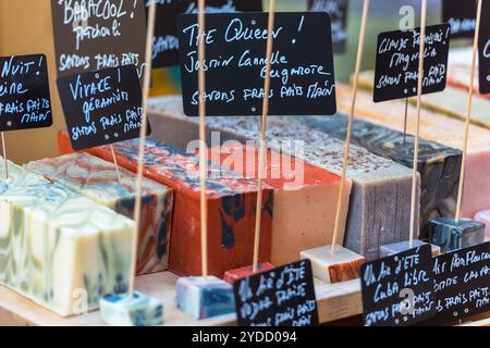 Sapone fatto a mano in un salone di bellezza in Francia Foto Stock