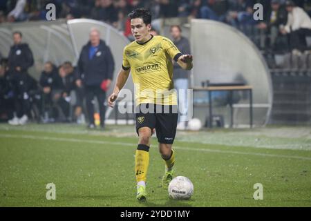 Venlo, Niederlande. 25 ottobre 2024. Venlo, Niederlande 25. Oktober 2024: Eerste Divisie - 2024/2025 - VVV Venlo vs. FC Den Bosch IM Bild: Simon Janssen (VVV Venlo) crediti: dpa/Alamy Live News Foto Stock