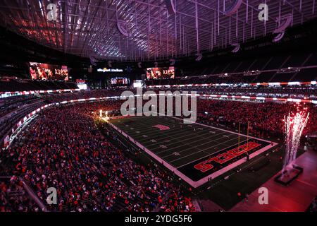 Las Vegas, Nevada, Stati Uniti. 25 ottobre 2024. Una vista eccezionale del campo prima dell'inizio della partita di football universitario con i Boise State Broncos e gli UNLV Rebels all'Allegiant Stadium di Las Vegas, Nevada. Christopher Trim/CSM/Alamy Live News Foto Stock