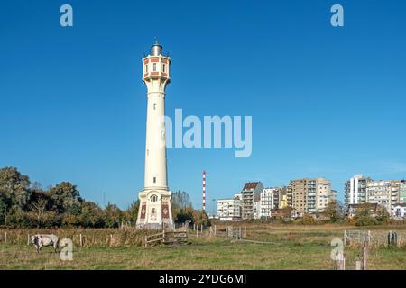 Hoge vuurtoren van Heist, faro lungo la costa del Mare del Nord a Knokke-Heist, Fiandre occidentali, Belgio Foto Stock