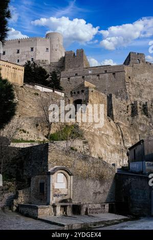 Italia Calabria Castello di Santa Severina ingresso del cancello della guardia Foto Stock