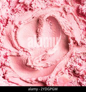 Consistenza del gelato rosa alla fragola o all'anguria, sfondo quadrato dettagliato. Primo piano di gelato alla bacca italiana, gelato o yogurt congelato. Foto Stock