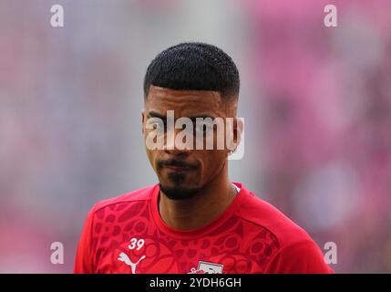 Red Bull Arena, Lipsia, Germania. 26 ottobre 2024. Benjamin Henrichs di Lipsia guarda durante un 1. Bundesliga, RB Leipzig vs Freiburg, alla Red Bull Arena di Lipsia, Germania. Ulrik Pedersen/CSM/Alamy Live News Foto Stock