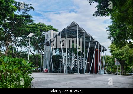 Singapore - 15 agosto 2024: Red Dot Design Museum, Marina Bay Foto Stock