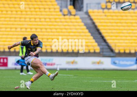 Wellington, nuova Zelanda, 26 ottobre 2024. Jackson Garden-Bachop converte una conversione durante la Bunnings Warehouse NPC Final tra i Wellington Lion's e Bay of Plenty allo Sky Stadium di Wellington, nuova Zelanda. Crediti: James Foy/Alamy Live News Foto Stock