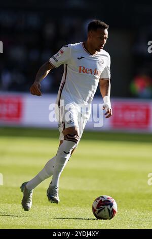 Swansea, Regno Unito. 26 ottobre 2024. Ronald di Swansea City in azione. Partita del campionato EFL Skybet, Swansea City contro Millwall allo Stadio Swansea.com di Swansea, Galles, sabato 26 ottobre 2024. Questa immagine può essere utilizzata solo per scopi editoriali. Solo per uso editoriale, foto di Andrew Orchard/Andrew Orchard fotografia sportiva/Alamy Live news credito: Andrew Orchard fotografia sportiva/Alamy Live News Foto Stock