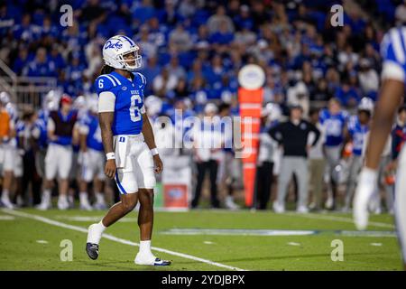 Durham, North Carolina, Stati Uniti. 26 ottobre 2024. Il quarterback dei Duke Blue Devils Maalik Murphy (6) contro i Southern Methodist Mustangs durante il primo tempo dell'ACC Football Matchup al Wallace Wade Stadium di Durham, NC. (Scott Kinser/CSM). Crediti: csm/Alamy Live News Foto Stock