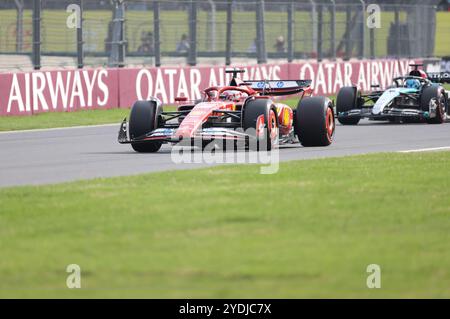 (241027) -- CITTÀ DEL MESSICO, 27 ottobre 2024 (Xinhua) -- il pilota monegasco della Ferrari Charles Leclerc gareggia durante la sessione di qualificazione del Gran Premio di Formula uno di città del Messico 2024 sul circuito Hermanos Rodriguez di città del Messico, Messico, il 26 ottobre 2024. (Xinhua/li Mengxin) Foto Stock