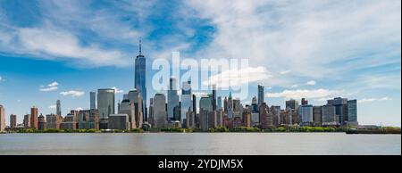 New York dal New Jersey. Il bellissimo skyline di Manhattan, New York, Stati Uniti. Vista panoramica dello skyline di New York nel centro di Manhattan. STATI UNITI, NY Foto Stock