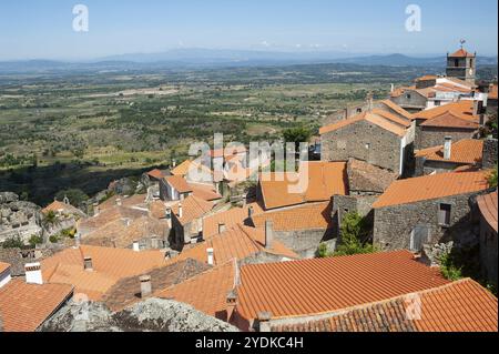 13/06/2018, Monsanto, Portogallo, Europa, vista dall'alto del villaggio montano portoghese di Monsanto, Europa Foto Stock