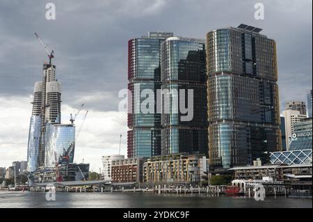 23.09.2019, Sydney, nuovo Galles del Sud, Australia, nuovi grattacieli con il progetto Crown Sydney ancora in costruzione e le International Towers in Foto Stock