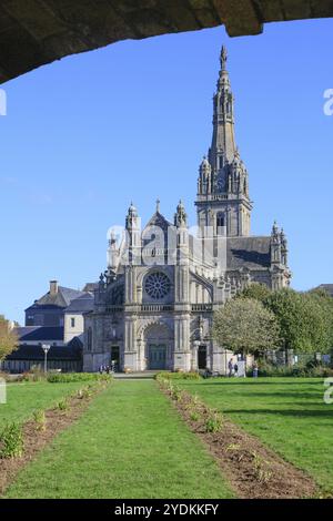 Basilica di Sainte Anne del XIX secolo, secondo più grande sito di pellegrinaggio in Francia, Sainte-Anne-d'Auray, Breton Santez-Anna-Wened, dipartimento di Morbihan Foto Stock