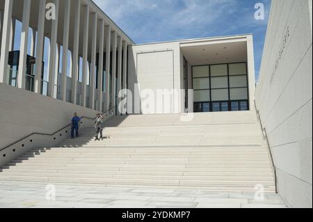 25.06.2019, Berlino, Germania, Europa, scalinata per la nuova James-Simon-Galerie sull'Isola dei Musei di Berlino-Mitte, progettata dall'architetto britannico David CH Foto Stock