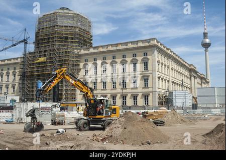 25.06.2019, Berlino, Germania, Europa, cantiere presso il Palazzo della città di Berlino con il Forum Humboldt sulla Schlossplatz sull'Isola dei Musei di Berlino-Mitte. Foto Stock