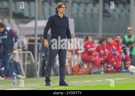 Paolo Vanoli, allenatore del Torino FC in azione durante la partita di calcio di serie A Enilive 2024/2025 tra Torino e Como allo stadio Foto Stock