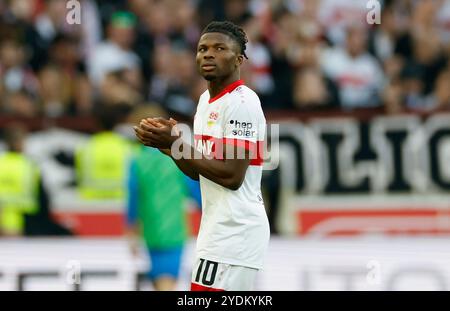 Stoccarda, Germania. 26 ottobre 2024. GER, Stoccarda, 1. Bundesliga, football, VfB Stuttgart - Holstein Kiel, MHP Arena, 26 ottobre 2024, partita di campionato, 8th Matchday, Men, Season 2024/25, El Bilal Toure (VFB Stuttgart, 10), LE NORMATIVE DFL VIETANO QUALSIASI USO DI FOTOGRAFIE COME SEQUENZE DI IMMAGINI E/O QUASI-VIDEO. Credito: HMB Media/Alamy Live News Foto Stock