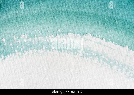 Sfondo acquerello astratto blu/verde con carta a trama bianca. Sfondo della costa delle onde dell'oceano dipinto a mano Foto Stock