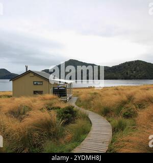 Capanna pubblica di campagna a Green Lake, nuova Zelanda. Foto Stock