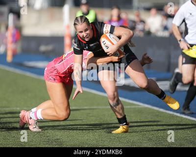 Hendon, North London, Regno Unito. 27 ottobre 2024. Hendon, North London, Inghilterra, ottobre 27 2024: Jemma-Jo Lenkins (15 Saracens) viene placcato durante la partita di rugby femminile dell'Allianz Premiership tra Saracens e Gloucester-Hartpury allo Stonex Stadium di Hendon, North London, Inghilterra. (Jay Patel/SPP) credito: SPP Sport Press Photo. /Alamy Live News Foto Stock