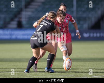 Hendon, North London, Regno Unito. 27 ottobre 2024. Hendon, North London, Inghilterra, ottobre 27 2024: May Campbell (7 Saracens) e Maud Muir (3 Gloucester-Hartpury) competono per il pallone durante la partita di rugby femminile dell'Allianz Premiership tra Saracens e Gloucester-Hartpury allo Stonex Stadium di Hendon, North London, Inghilterra. (Jay Patel/SPP) credito: SPP Sport Press Photo. /Alamy Live News Foto Stock