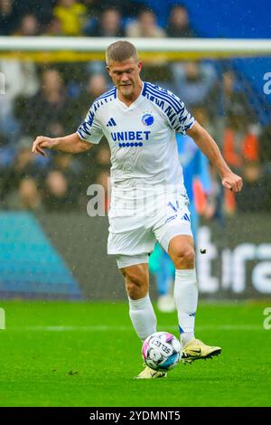 Brondby, Danimarca. 27 ottobre 2024. Nella foto da sinistra a destra, 14 (FCK) - Andreas Cornelius alla Superliga (danese): Brondby IF vs. FC Copenhagen. BIF vs. FCK. Calcio. FC København mod Brøndby IF. Crediti: Michael Barrett Boesen/Alamy Live News Foto Stock