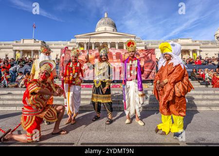 Trafalgar Square, 27 ottobre 2024 Diwali il festival delle luci è celebrato nel centro di Londra, credito: Paul Quezada-Neiman/Alamy Live News Foto Stock