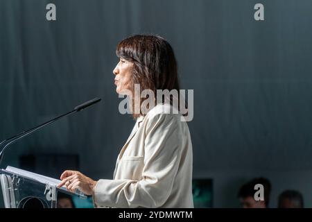 Calella, Spagna. 27 ottobre 2024. L'ultimo giorno del congresso per il partito indipendentista Junts guidato dall'ex presidente Puigdemont, dove è stata ratificata la nuova dirigenza del partito, con Puigdemont in prima linea. Último día del congreso del partido independent de Puigdemont, 'Junts', donde se ha ratificado la nueva ejecutiva del partido, con el expresidente Puigdemont al frente. Nella foto: pilar calvo News-Politics-Calella, Barcellona, Spagna domenica, ottobre 27, 2024 (foto di Eric Renom/LaPresse) credito: LaPresse/Alamy Live News Foto Stock