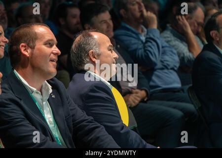 Calella, Spagna. 27 ottobre 2024. L'ultimo giorno del congresso per il partito indipendentista Junts guidato dall'ex presidente Puigdemont, dove è stata ratificata la nuova dirigenza del partito, con Puigdemont in prima linea. Último día del congreso del partido independent de Puigdemont, 'Junts', donde se ha ratificado la nueva ejecutiva del partido, con el expresidente Puigdemont al frente. Nella foto:jordi Turull News-Politics-Calella, Barcellona, Spagna domenica, ottobre 27, 2024 (foto di Eric Renom/LaPresse) credito: LaPresse/Alamy Live News Foto Stock