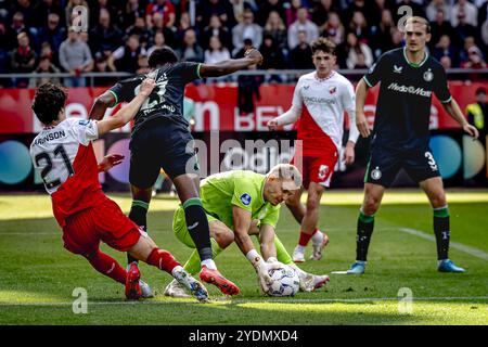 UTRECHT, Paesi Bassi. 27 ottobre 2024. Calcio, Galgenwaard Stadium, eredivisie olandese, stagione 2024/2025, durante la partita Utrecht - Feyenoord, Feyenoord Rotterdam portiere Timon Wellenreuther crediti: Pro Shots/Alamy Live News Foto Stock